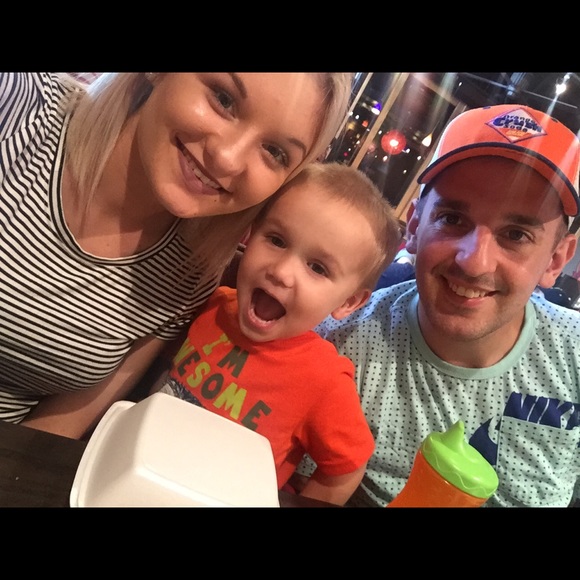 Meet your posher! - Picture 3 of 3